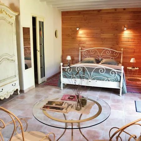 A La Fermette De Limesle 住宿加早餐酒店 3*