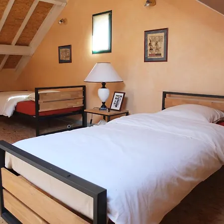 A La Fermette De Limesle