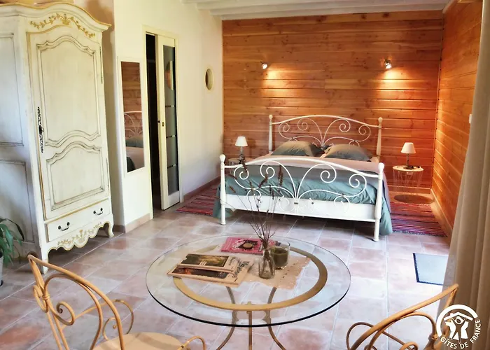 A La Fermette De Limesle Alojamento de Acomodação e Pequeno-almoço 3*