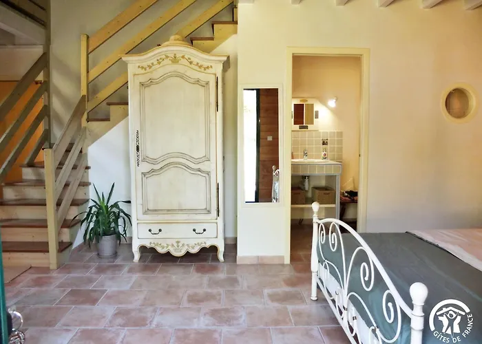 A La Fermette De Limesle