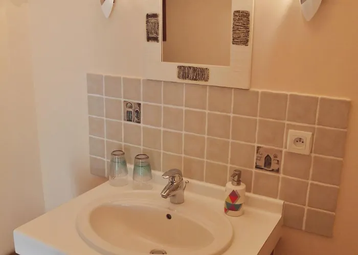 Alojamento de Acomodação e Pequeno-almoço A La Fermette De Limesle 3*